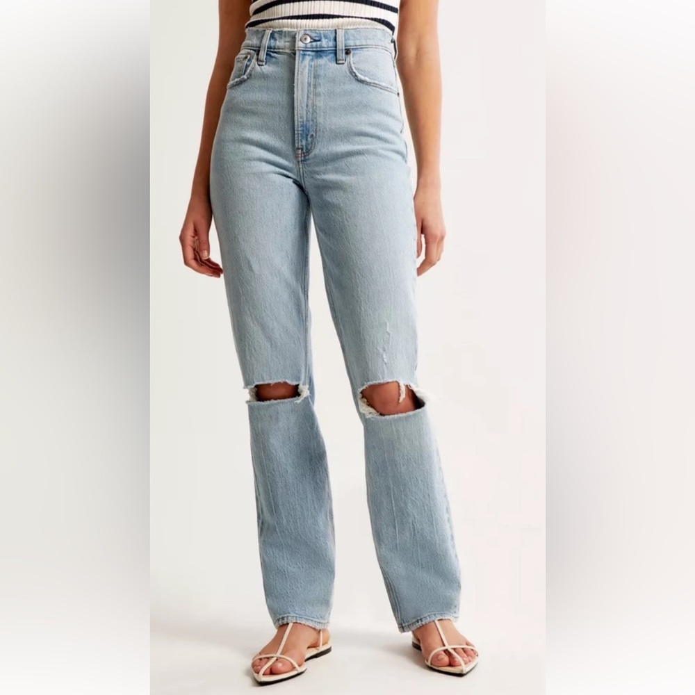 Abercrombie & Fitch Sz 4 Womens Ultra High Rise 90's Straight Jeans Light Size 4